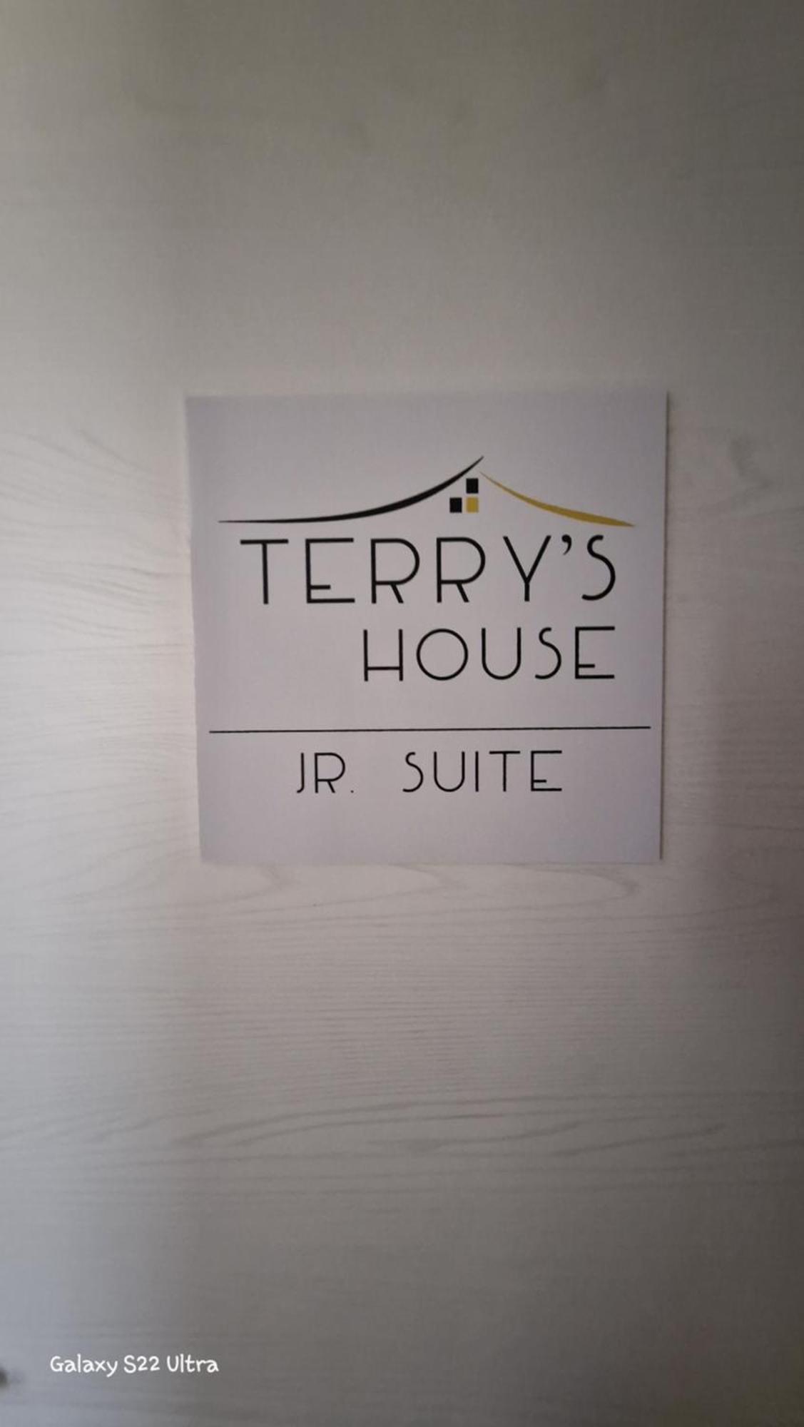 Terry'S House Hotell Nuoro  Eksteriør bilde